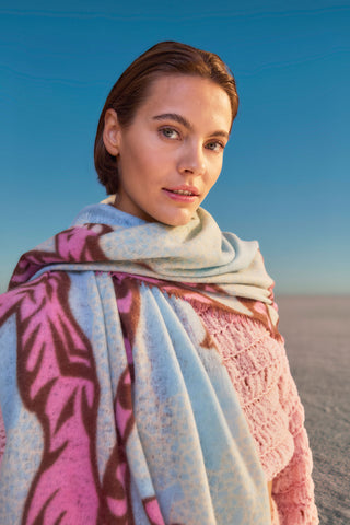 Kaschmirschal Bengal Tiger Sky Blue – bedruckt, 100 % Cashmere | PURSCHOEN