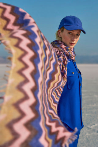 Kaschmirschal Chevron Blue-Rose – bedruckt, 100 % Cashmere | PURSCHOEN